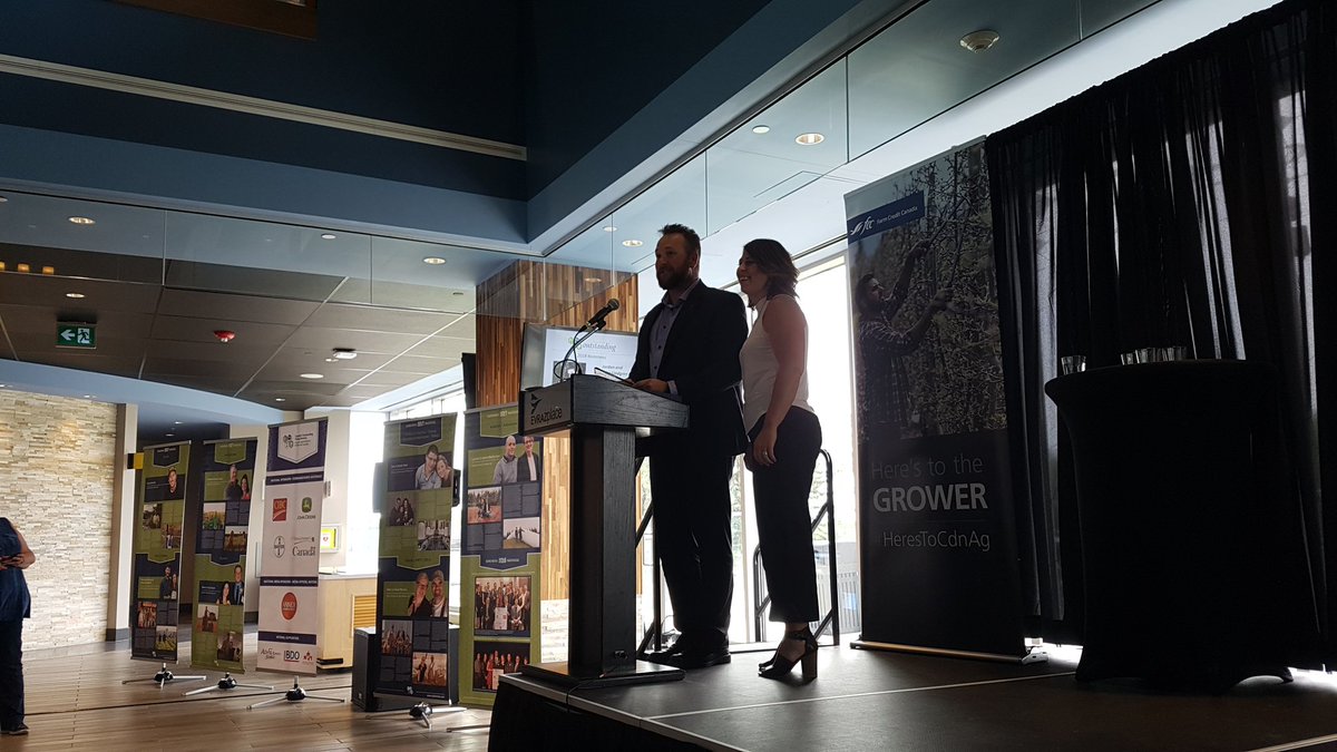 KelvinHeppner's tweet photo. Saskatchewan's Outstanding Young Farmers for 2018: Jordan and Jennifer Lindgren of Lindgren Farms at Norquay. @CanadaOYF #cfps18 #congrats! https://t.co/aKVOzP5W4L