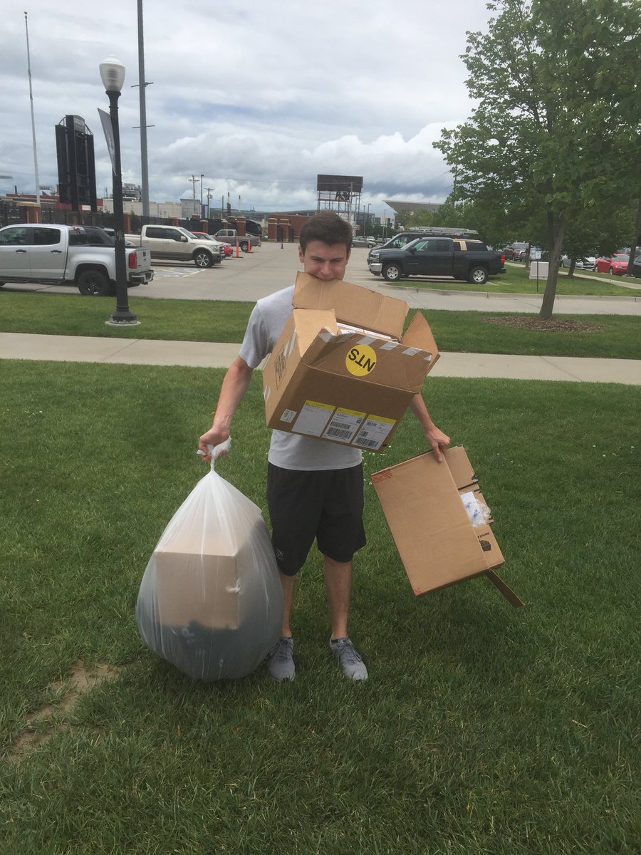 cumanajays's tweet photo. June means Nike shipment month for us! 2 trips to the dumpster? We don’t know what that means! https://t.co/2hcMG6RwF0