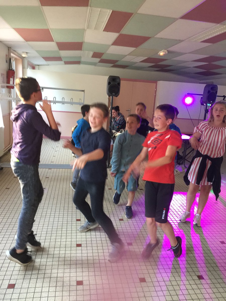 classe CM2 Bucaille tweet media