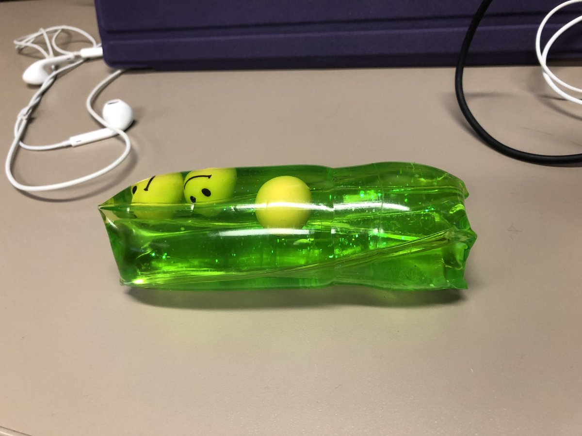 Shryku's tweet photo. My productivity just went down 75% #hello90s https://t.co/j6fs18PcPR