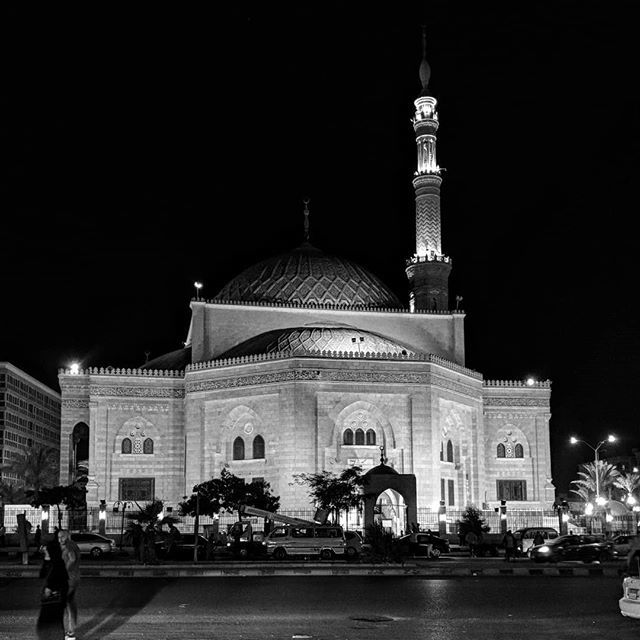 PhotoRKS's tweet photo. Bigger in person 📷
#rks_photo #architecture #photography #islamic_art #muslim #mobilephotography #pixel2 #googlepixel2 https://t.co/Cd6Kd7EcW1 https://t.co/CIW2o2jIFA