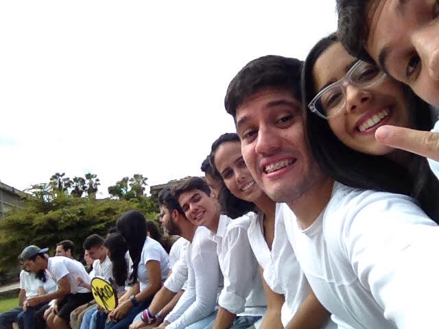 ACUSBWEB's tweet photo. Día de #FotoOficial #ACUSB, aprovechando mientras la cámara oficial se posiciona.😁✝🙏 https://t.co/SbSODWmjQk