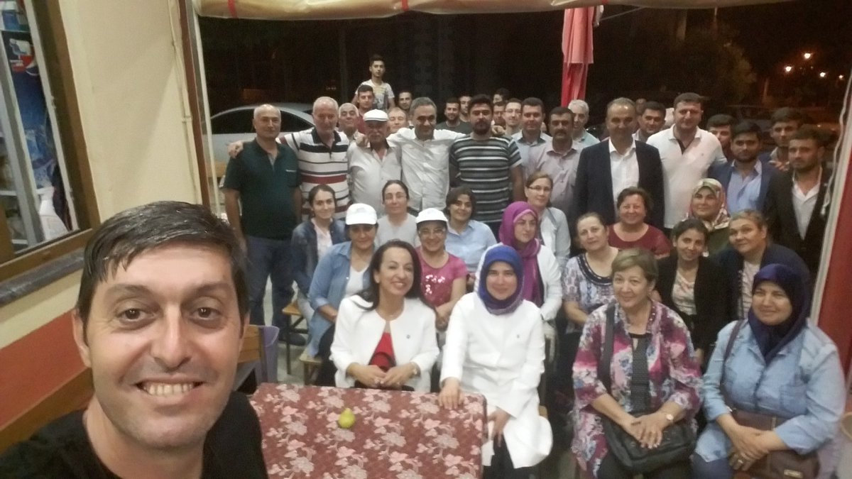 Dünya selfi (özçekim) gününde Bozdoğan Eymir Mahallesinde GİK Üyemiz,Genel Bşk Yardımcımız ve Aydın Milletvekili Adayımız <a href="/berna_sukas/">Berna Sukas</a> ile seçim çalışmasındayız.