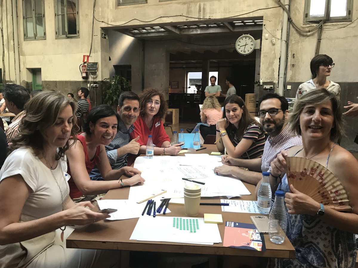 almanatura's tweet photo. Energía y ganas de cambiar las cosas. Somos esto y más. Nos legitiman nuestros resultados. Vamos a generar el mayor movimiento de #orgullorural de España. Gracias a todos por participar en #LabRural. En breve os mostraremos las conclusiones. https://t.co/Vp9Hsc2YsD