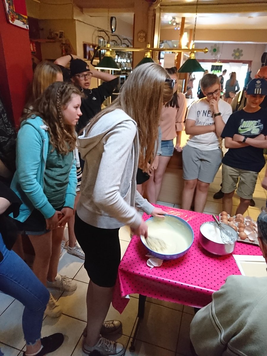 frenchtrip2018's tweet photo. An evening making crêpes in Boulogne. Some champion pancake flippers out there! https://t.co/Ulkpd5CYUp