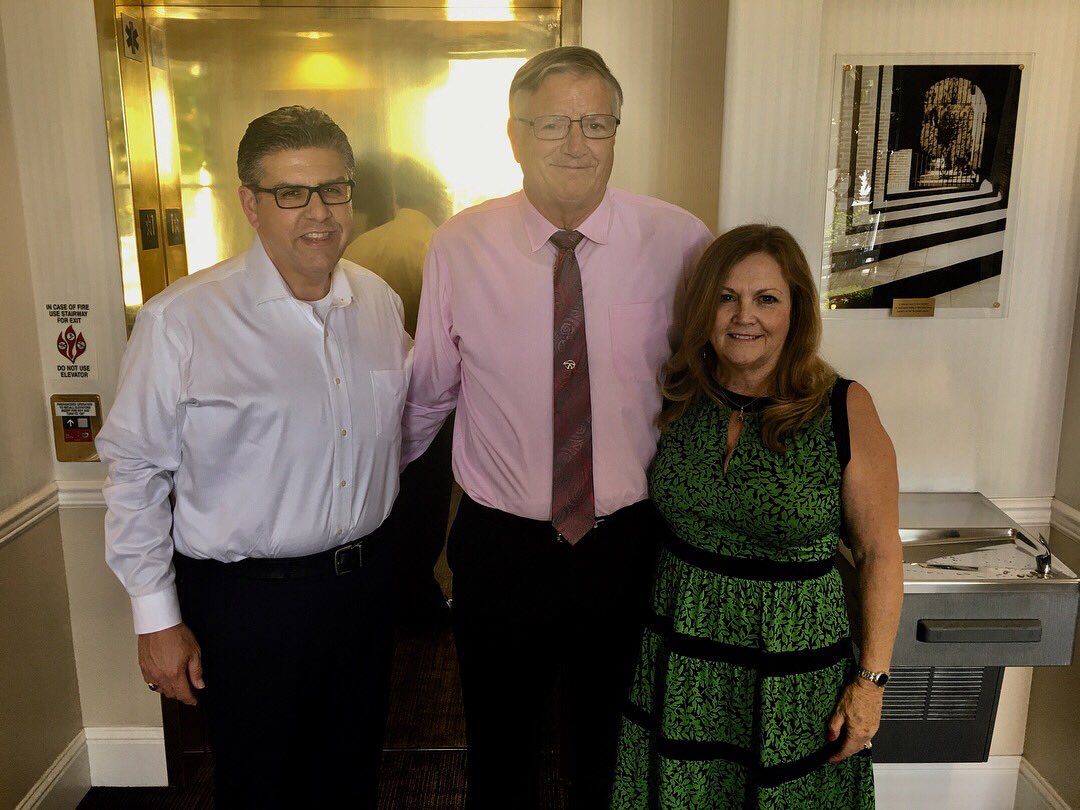 Dean Paul Beare is officially retiring. Today his colleagues at <a href="/Fresno_State/">Fresno State</a> shared stories from the past 15 years. Stories about his mentorship, story telling, how he is a loving father, and supporter of his faculty and staff. 
🐾
Read more kremenschoolnews.com/2018/06/21/lea…