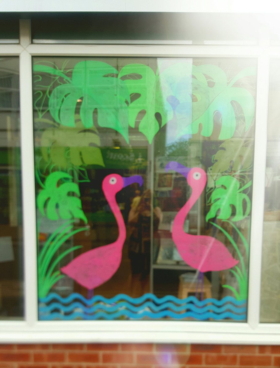 Minifi2015's tweet photo. New window for @2LittleMagpies ! #flamingos #minifi #chalkart #tropical #handmade #LoveWhatYouDo https://t.co/DQAjaXFshn