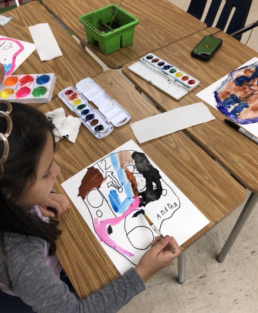 EASAGE_CFB's tweet photo. Paper mache, paint and clay- Oh My! Check out the creativity in #ArtRocks #ArtFactory and #MyArtisticWorld today! #EASummerFun #CFBMattersToMe https://t.co/ihK0lqnE1J