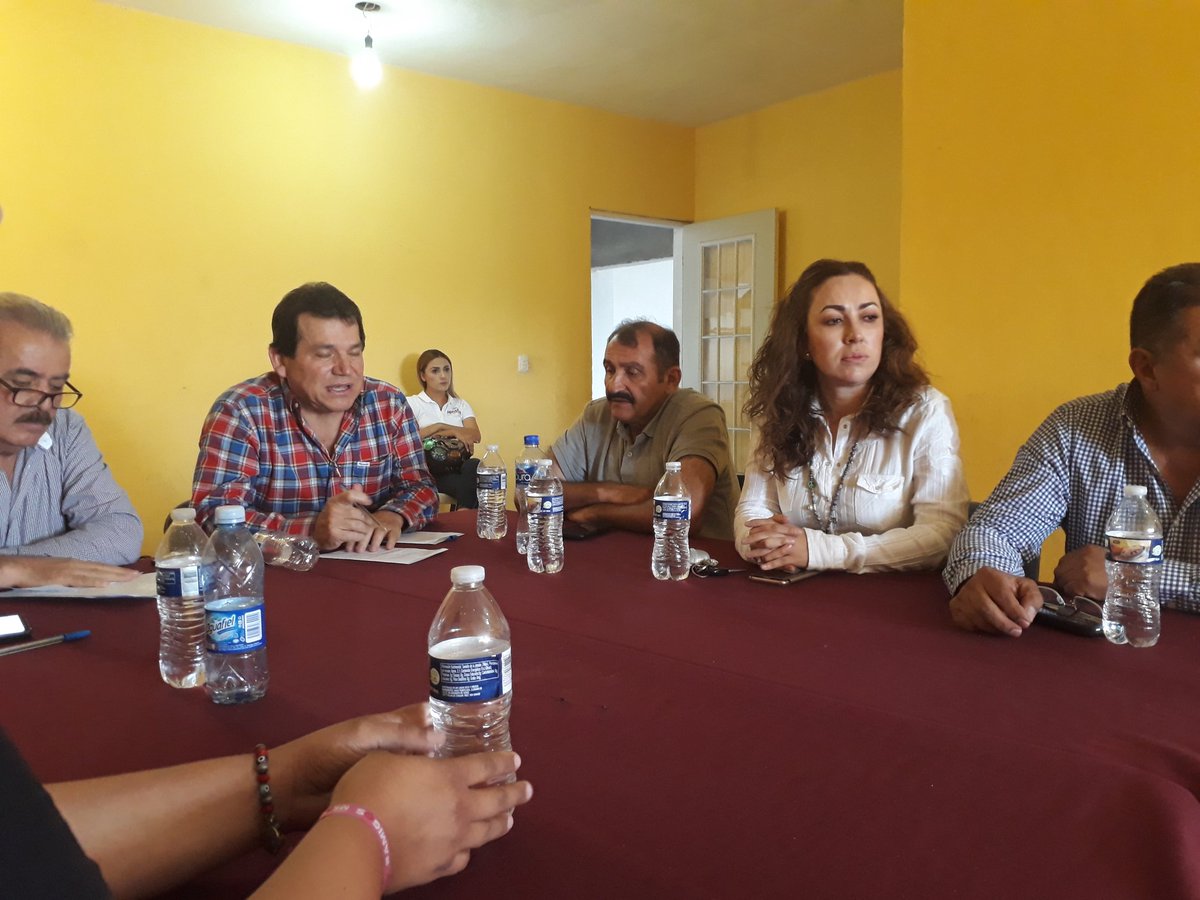 FTepehuanes's tweet photo. Gran reforzamiento de Nuestro Partido con la visita de @evelioplata en Tepehuanes.
@HaydeeOrtegaS 
@FColosioDurango 
@PepeOlvera_Zac 
@PRImpalDgo 
@EnriqueBenitezO https://t.co/4NZFOAF3an