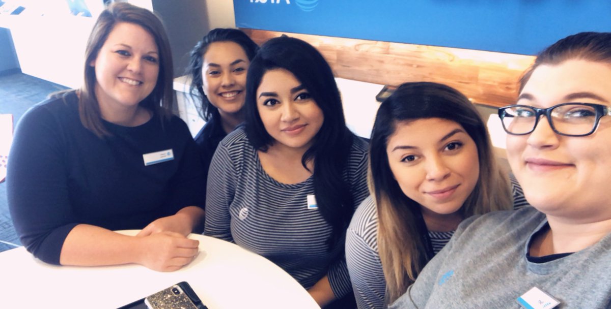 Take 2🎬 #NationalSelfieDay2018 #MidStatesProud #LifeAtATT