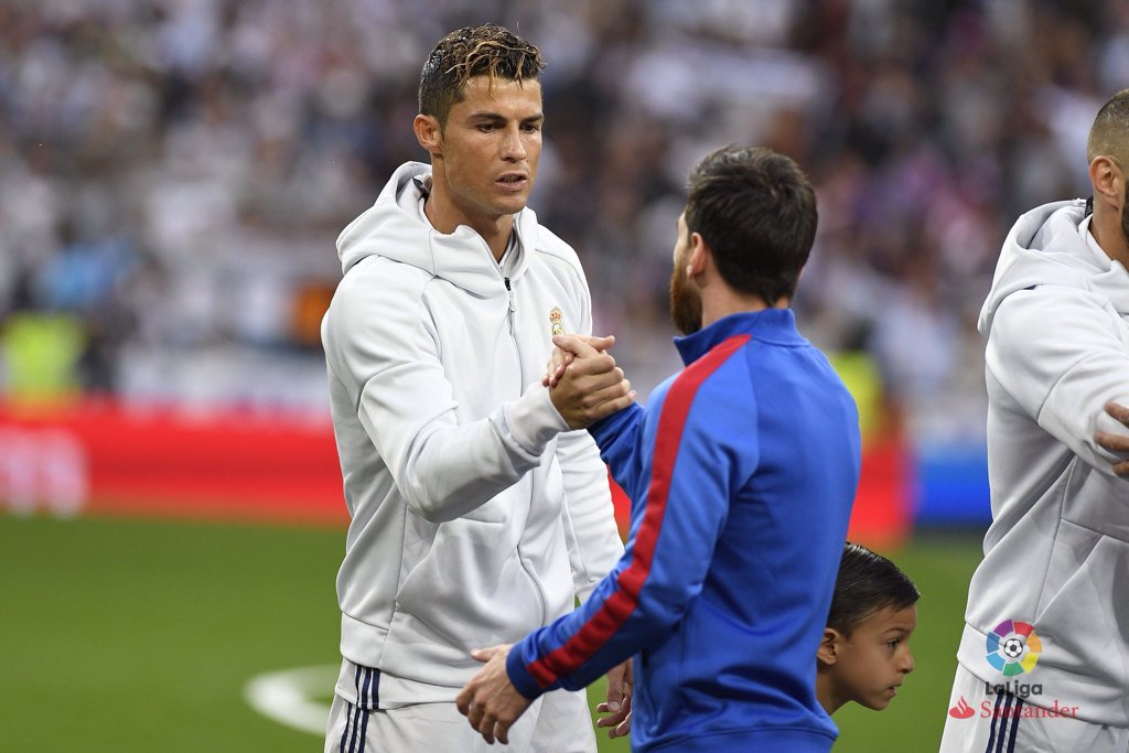 FutebolDeCafe's tweet photo. As melhores fotos de Messi e Ronaldo juntos https://t.co/5k9Hss6dFH