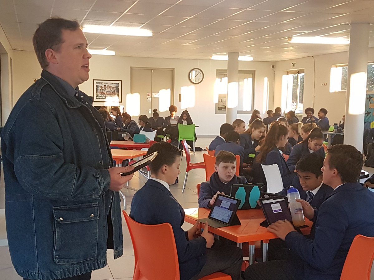 ssmid522's tweet photo. @EdtechAnt's final Gr7 MC @ParklandsTweet. You will be sorely missed Mr P. Continue to #playwithpurpose #learningwhileteaching #anappaday https://t.co/fBrsk5WRAW