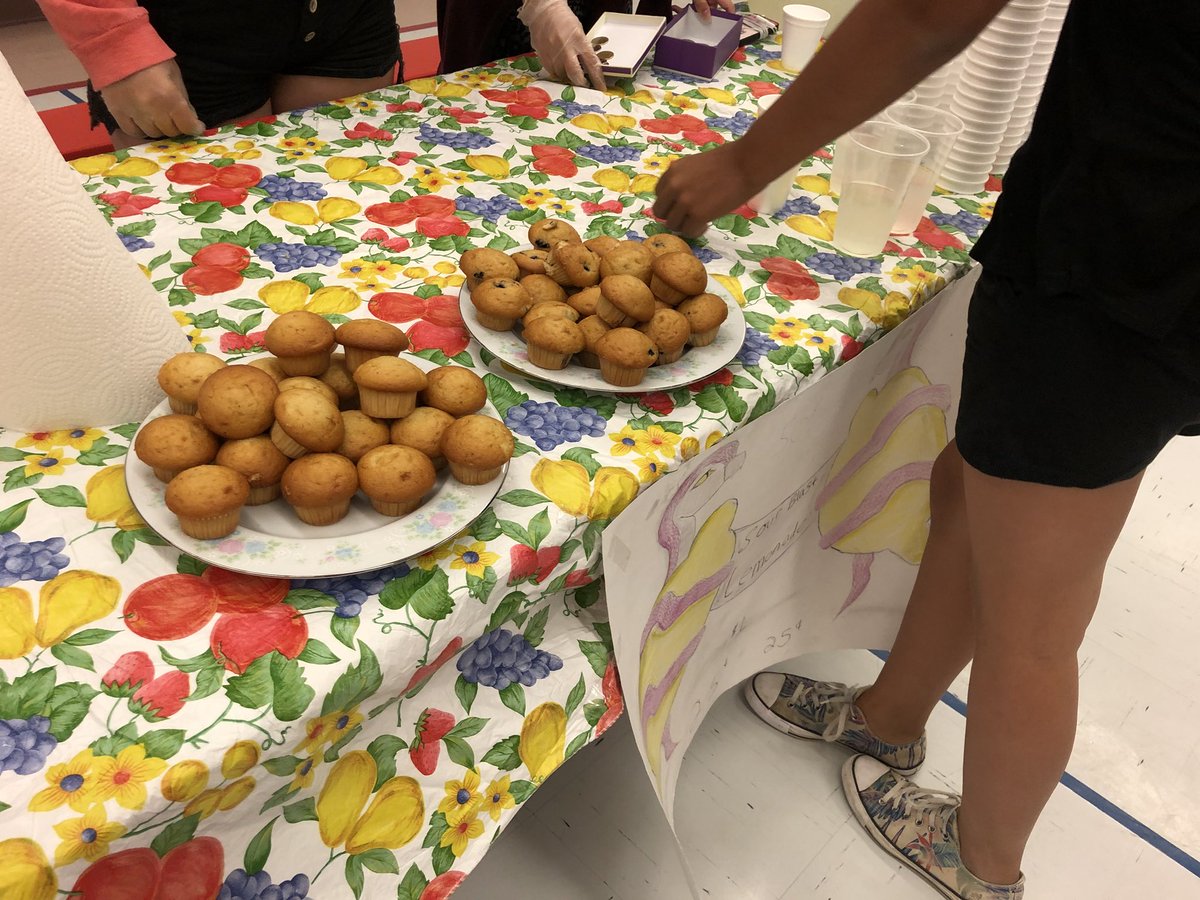 LemonadeFest Day 2 was another great success!!! Well done grade 7’s <a href="/CleardalePS/">Cleardale PS</a>. Loved seeing the advertising, mental math in action, and great teamwork these last few days. You should be very proud!! #tvdsbmath #realworldmath