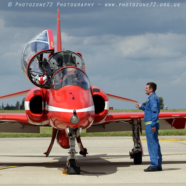 EssexHebridean's tweet photo. Always better photographing crewing-in in the sunshine! @MikeLingPilot gets comfy while @jordanthorburn1 waits attentively. #CircusAtWork #RAFATCircus18 https://t.co/O1EYOIVj8E