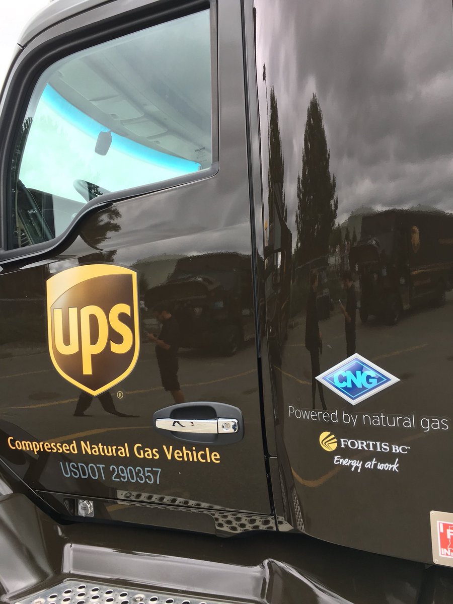 ChristophAtz's tweet photo. Bringing us closer to our 2018 goal to run over 50% of @UPS_Canada fleet on alt. fuels, we’re proud to announce deployment of compressed natural gas vehicles in #Richmond, BC. #UPSCaCNG. Thank you to the Honorable @Teresa_Wat, MLA of Richmond North Centre, for joining us today. https://t.co/bHPZuNmIIc