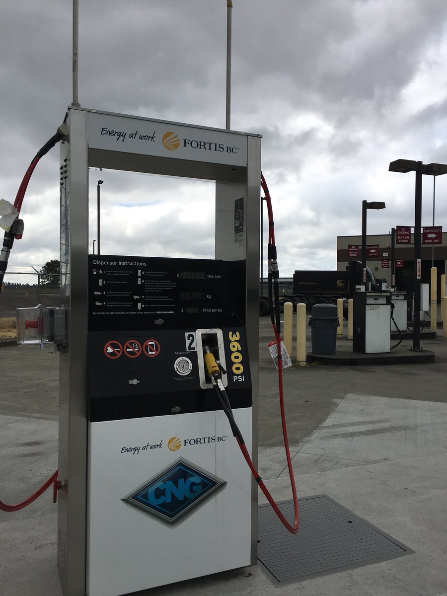 ChristophAtz's tweet photo. Bringing us closer to our 2018 goal to run over 50% of @UPS_Canada fleet on alt. fuels, we’re proud to announce deployment of compressed natural gas vehicles in #Richmond, BC. #UPSCaCNG. Thank you to the Honorable @Teresa_Wat, MLA of Richmond North Centre, for joining us today. https://t.co/bHPZuNmIIc