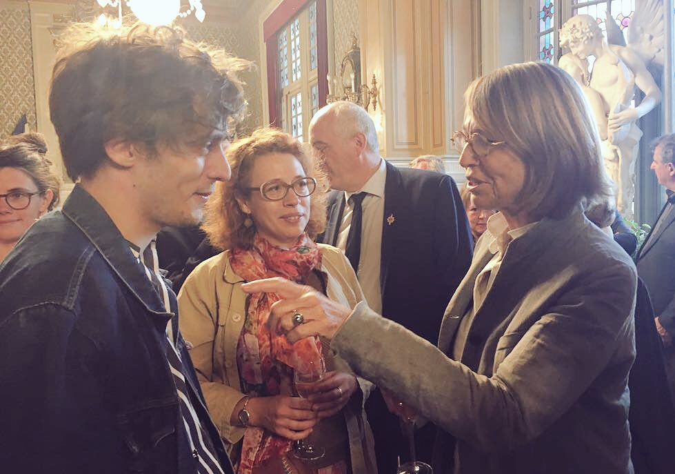 FrancoiseNyssen's tweet photo. Ce soir, je suis à @chateau_thierry pour la #FêteDeLaMusique ! Bravo à tous les acteurs culturels, les élus, les artistes mobilisés pour cette formidable soirée ! https://t.co/sbBWbMB0Ly
