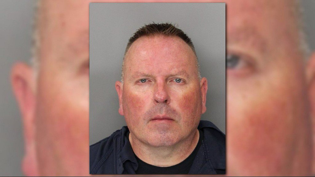Cobb officer charged in assault facing computer porn, solicitation charges on.11alive.com/2MLnyX5 https://t.co/ZXtaXYyHnG