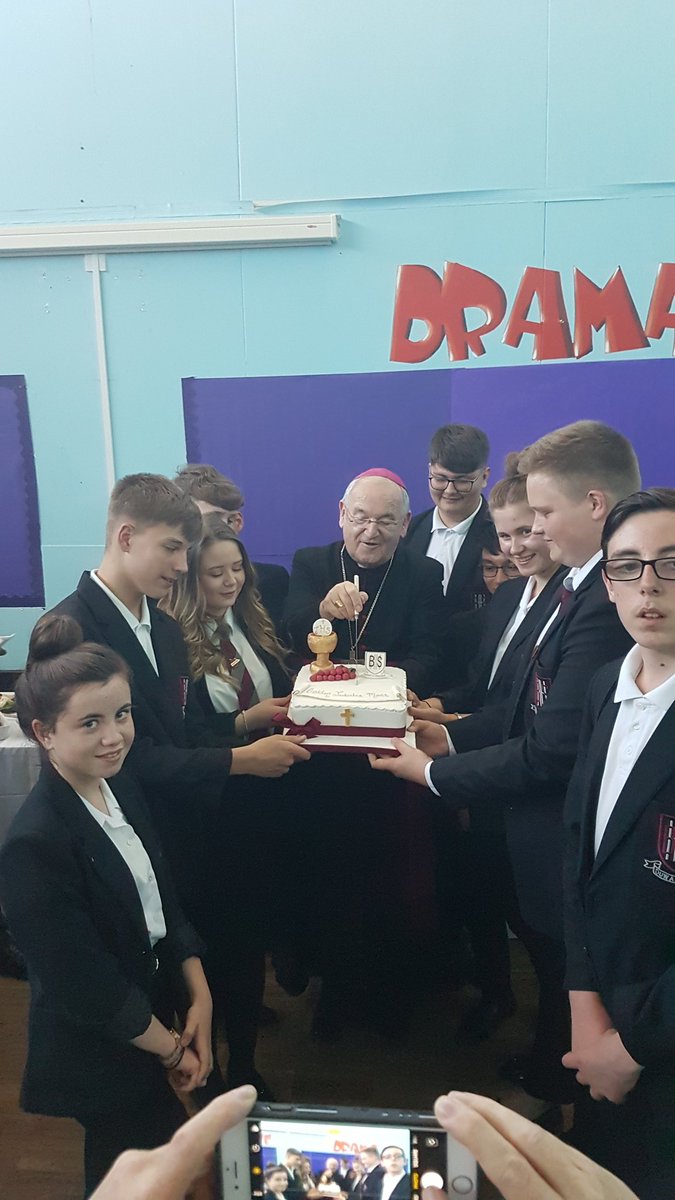 BHHSREDept's tweet photo. Huge thank you to @clarehopkins528 for this wonderful cake for @BishopHedleyRC Golden Jubilee! https://t.co/qKXxs3xhS9