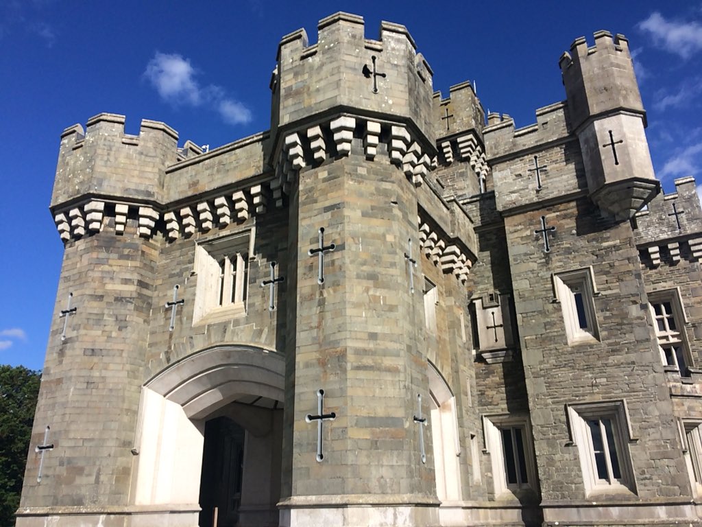 I spent the afternoon learning about how @nationaltrust operates in the south lakes with the brilliant @NTlakedistrict teams. From operations, to curatorial to farming this is such a huge endeavour managed by passionate & talented people. Thank you for looking after me so well!