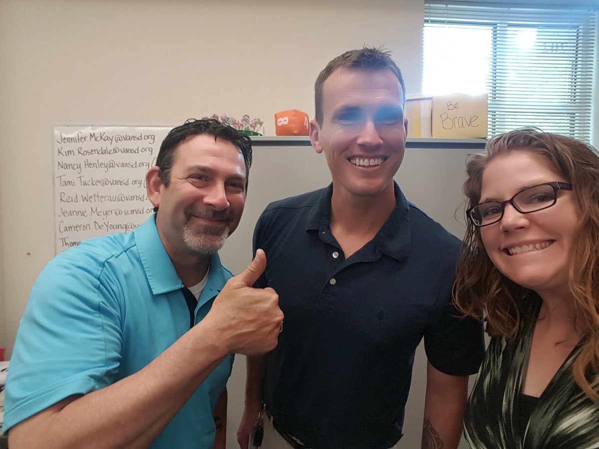 Holm_DiscoAP's tweet image. #FutureReadyAdmin , Disco Pride representing and presenting the re-imagined staff meeting!