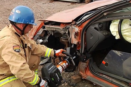 FDIC International (@fdicevent) on Twitter photo {Video} Holmatro Quick Cuts: Rapid Dash Lift ow.ly/wjbZ30kAVsf w/ <a href="/AdvancedRescue/">Adv. Rescue Solution</a> #firetraining #extrication
Sponsored by: <a href="/HolmatroRescue/">Holmatro Rescue</a> {Video} Holmatro Quick Cuts: Rapid Dash Lift ow.ly/wjbZ30kAVsf w/ <a href="/AdvancedRescue/">Adv. Rescue Solution</a> #firetraining #extrication
Sponsored by: <a href="/HolmatroRescue/">Holmatro Rescue</a>