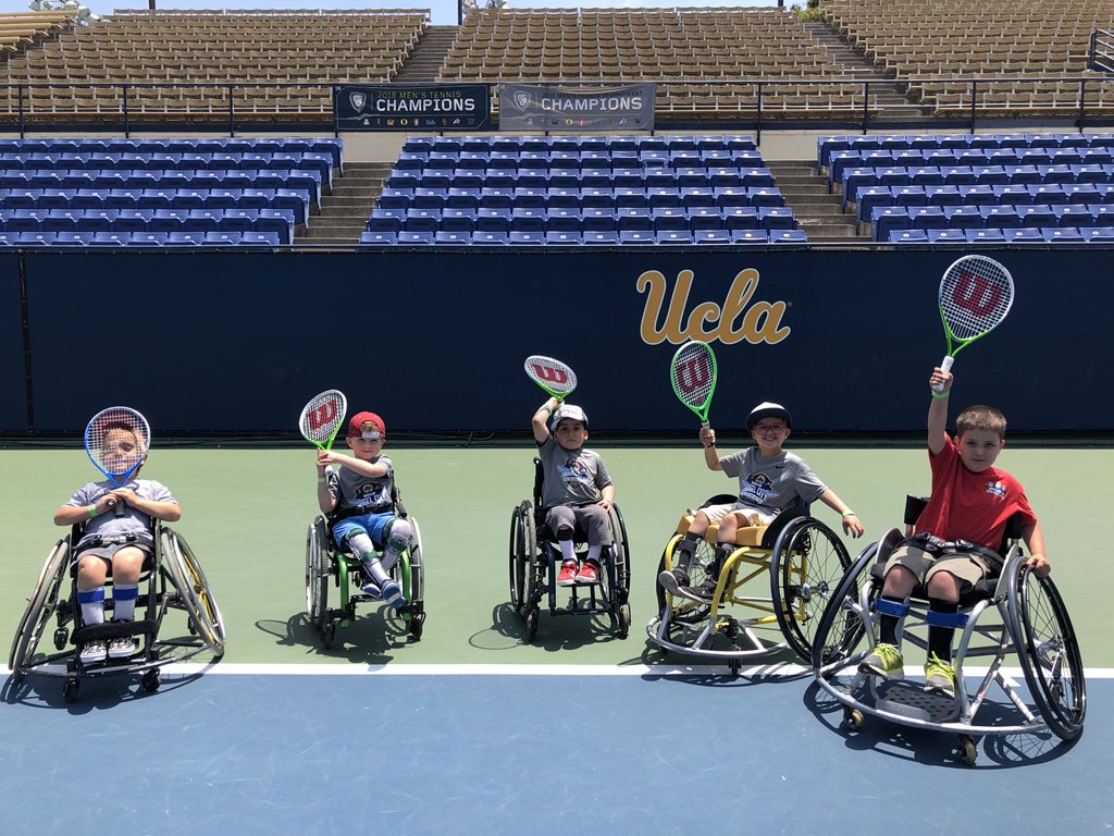 Having the best time at our wheelchair tennis clinic!  #angelcitygames #angelcitysports #LosAngeles #SoCal #adaptivesports #adaptiveathlete #wheelchair #wheelchairathlete #disabledsports #disabledathlete #usparalympics #paralympicsports #nonprofit #wheelchairtennis #tennis