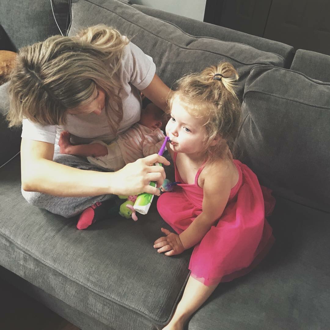 angiecole's tweet image. Ivy Jude turned one month on the 17th🌿 I don’t have numbers to stick on her to prove it, but it’s also my one month as a mother of two, so here 💁🏼‍♀️ #onemonthold #honestmotherhood