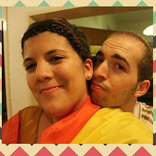 AmandaLabrada's tweet photo. Entre una foto y otra han pasado 6 años y la sonrisa aumenta a la par que pasan los años... feliz aniversario mi vida, te volvería a elegir una y mil veces más ❤ Cada día estoy más orgullosa de la decisión que tomamos aquel 21 de Junio. #MiSuerte #PrimerAniversarioEnNuestroHogar https://t.co/cEQ45OzOG7