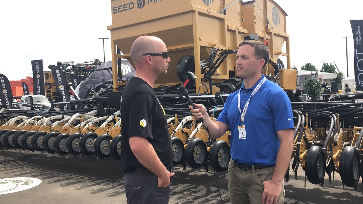 SeedMasterEvent's tweet photo. @AnthonyBiglieni and @NorbertBeaujot spreading the love about the @SeedMasterMfg Ultra SR and @SeeDotRun with our friend @RealAg_Kelvin at @realagriculture. See the full interviews in 1-2 weeks at https://t.co/tUjLrOAokB. https://t.co/Spk5YZitLd