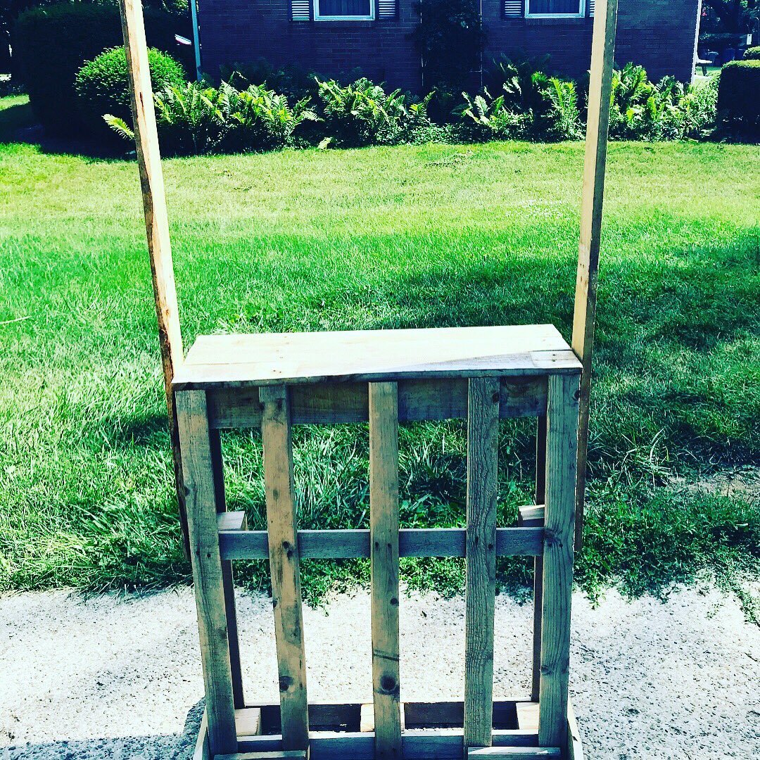 PitchFeast's tweet photo. Why do we LUV #entrepreneurs?  They can “bless your mess”!!! #Turning trash into a treasured and iconic #Lemonade stand! #dreamers #doers #entrepreneurs #skills #trades #riskforreward https://t.co/jpLbyCZSe2