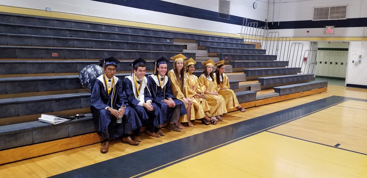 FBHSathletics's tweet photo. #BoroClassof2018 getting ready to go out and graduate. #BoroPride. https://t.co/LXTSEvfd4D