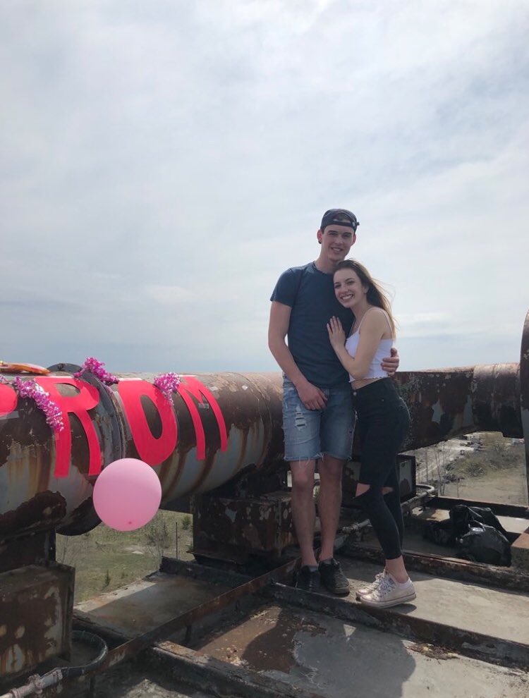 NCCProm2018's tweet photo. Thank you @_braydan and @_emilypanciuk for sharing your super sweet promposal! 🍉🍬 can’t wait to see you two looking cute at prom! 😍✨ https://t.co/t7PWyccc36