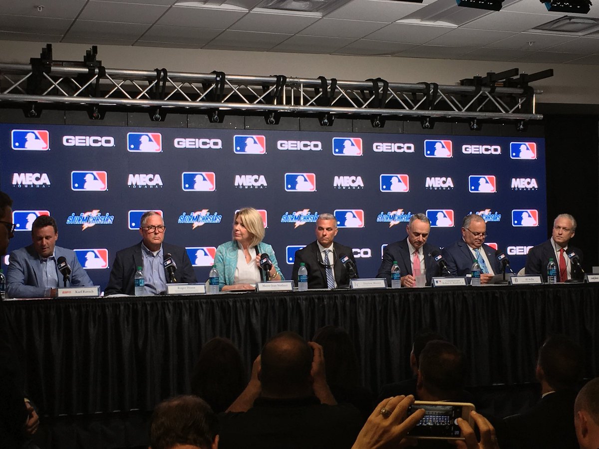 NCAABaseball's tweet photo. .@MLB announces @tigers &amp; @Royals regular season game at @tdameritradeprk ahead of 2019 #CWS: https://t.co/pJm11qU0zj https://t.co/DkTOm9TfTz