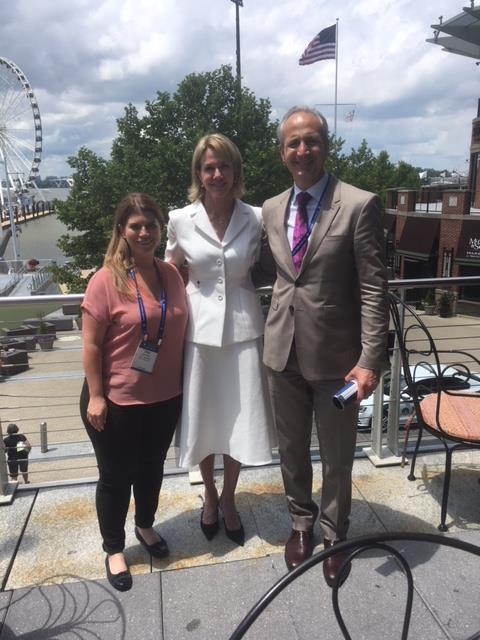 HUBInsurance's tweet photo. We're proud to be at @SelectUSA in DC as part of the Canadian delegation 🇨🇦  led by @USAmbCanada Kelly Craft, pictured here with Dave Macfarlane and HUB client Tina Finan, CFO of 10 net. Select USA has 3K+ attendees including 10 governors, @GovofCO, pictured. https://t.co/Fv86qK9S0e