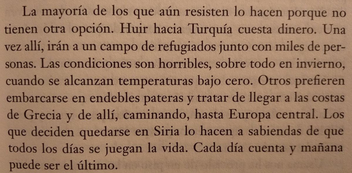 Jesica_qv's tweet image. Puedes llamarles #emigrantes #sirios #refugiados ... Sin que se te olvide que son personas. &quot;En la oscuridad&quot; de @APampliega