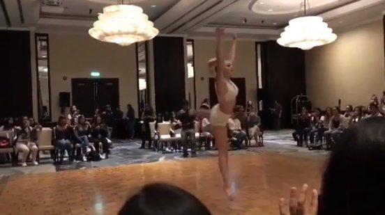 AllieD15688's tweet photo. @ChloeLukasiak takes my breath away with every move she makes on the dance floor. #IrreplaceablesTour #Lima https://t.co/ipSfwLV4Vh