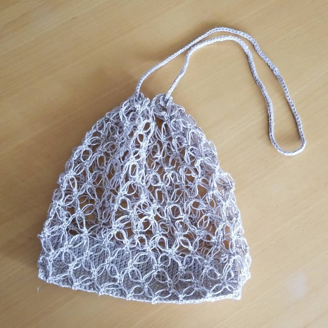 Irodori V Twitter 七宝編みでネットバッグを再び作りました まだまだ実験中 2wayで 紐をひっぱると巾着になります 偶然の産物w ネットバッグ 七宝編み ハンドメイドバッグ 麻ひも 麻ひもバッグ ハンドメイド好きさんと繋がりたい