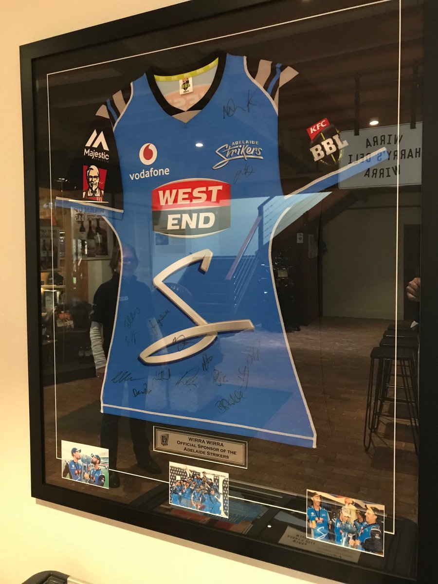 Straight to the pool room! Thanks ⁦@StrikersBBL⁩ for this memento of your championship season BBL07 #proudsponsor