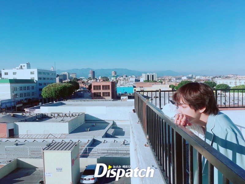 BTS85750601's tweet photo. @bts_bighit 
 방탄소년단 😍😍
[ NAVER х DISPATCH ] BTS 
#. KIM TAEHYUNG 
#5theFlowerPathWithBTS 
#bts_twt #bts_army https://t.co/mSQu9xSmIE