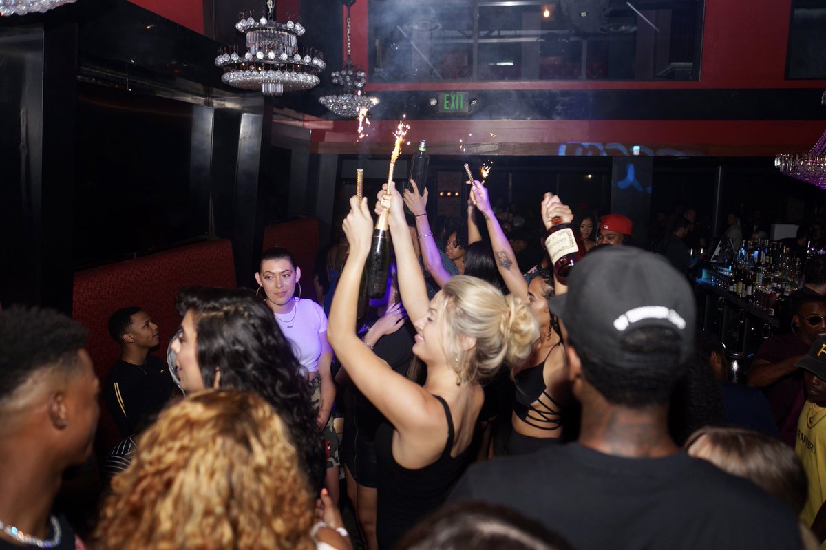 MrKingJD's tweet photo. “I hate clubs, they’re no fun, all people do is stand around and look at each other...”
L👀L
You must ain’t been to #MonarchOnSunday ‼️
It’s a PARTY every Sunday #nobicker https://t.co/Ecj67dM5US