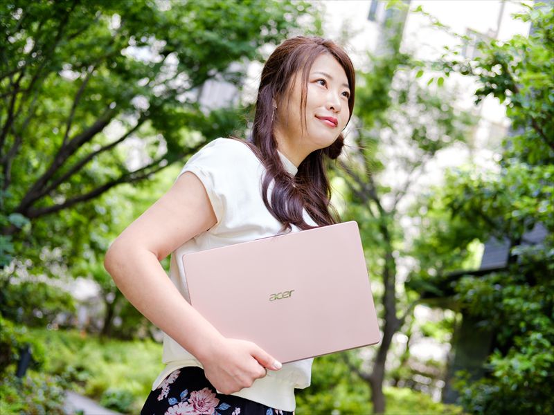 日本エイサー Acer Japan 女性視点での Swift1 レビューです あなたの感想も教えてください ピンクでかわいいノートパソコン 女性編集者が本音レビュー T Co M1zaztpnc7