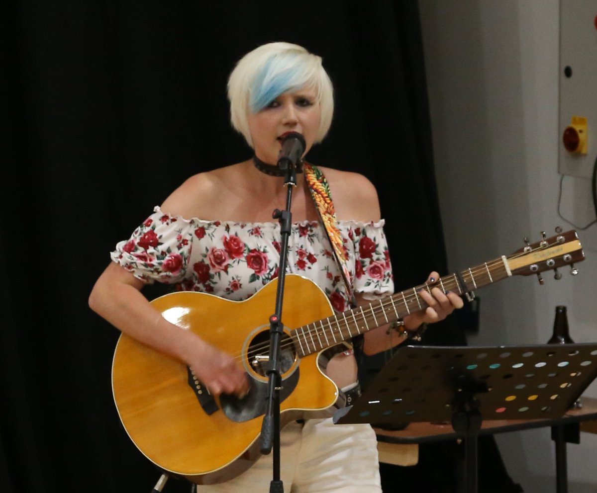 NigelNott's tweet image. Excellent speakers - passion and substance - @mikegalsworthy and Stuart Brown @TheMusicMan1955 plus @albawhitewolf at @BathforEurope event in B-o-A tonight.  Takeaway messages: importance of Community engagement, #RemainAndReform and get to the #PeoplesVoteMarch on Saturday!