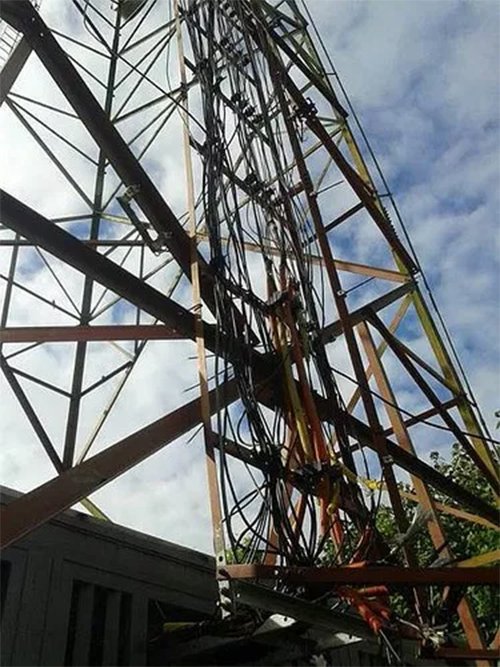 sumariuminfo's tweet photo. Movistar Venezuela ha sufrido más de 220 hurtos en sus radiobases desde enero https://t.co/YgaEWTs1wK https://t.co/ODw6qW44Pk