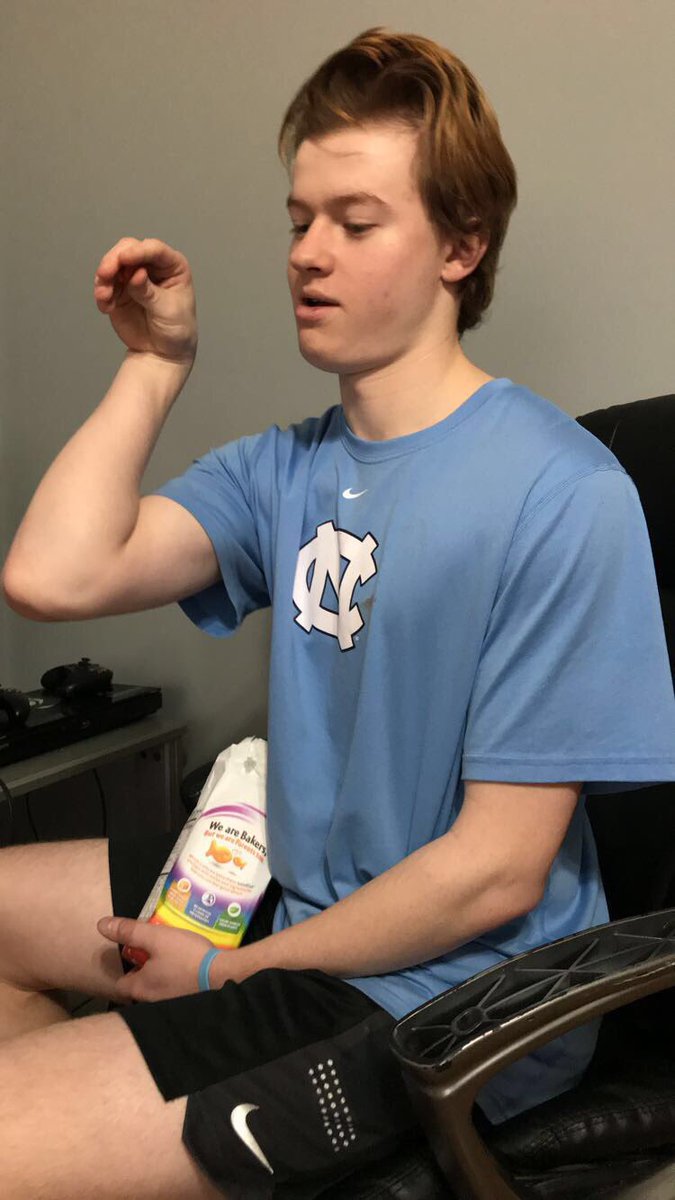 AquaviaDave's tweet image. Happy birthday Conlin. Way too many memories made and way more to come. ❤️ #conloid #johnthicc #playboi #attaboii #windburn #thatmustvehurt