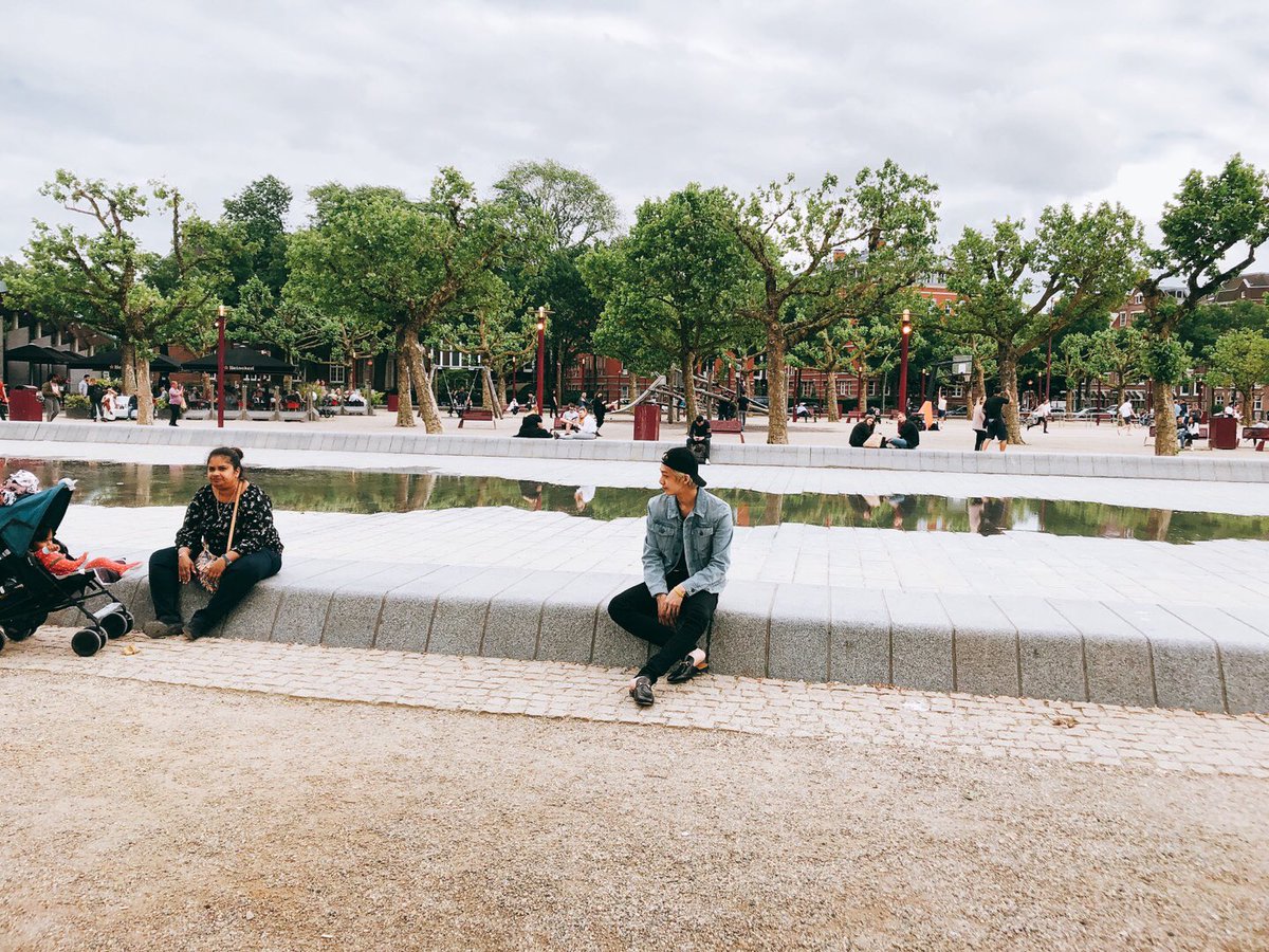 ALL7NX's tweet photo. [@H151W] The city is so beautiful.See you again.Netherlands MONBEBE.몬베베 1000일 축하해. #몬베베1000일 https://t.co/uGN7GO86Yz