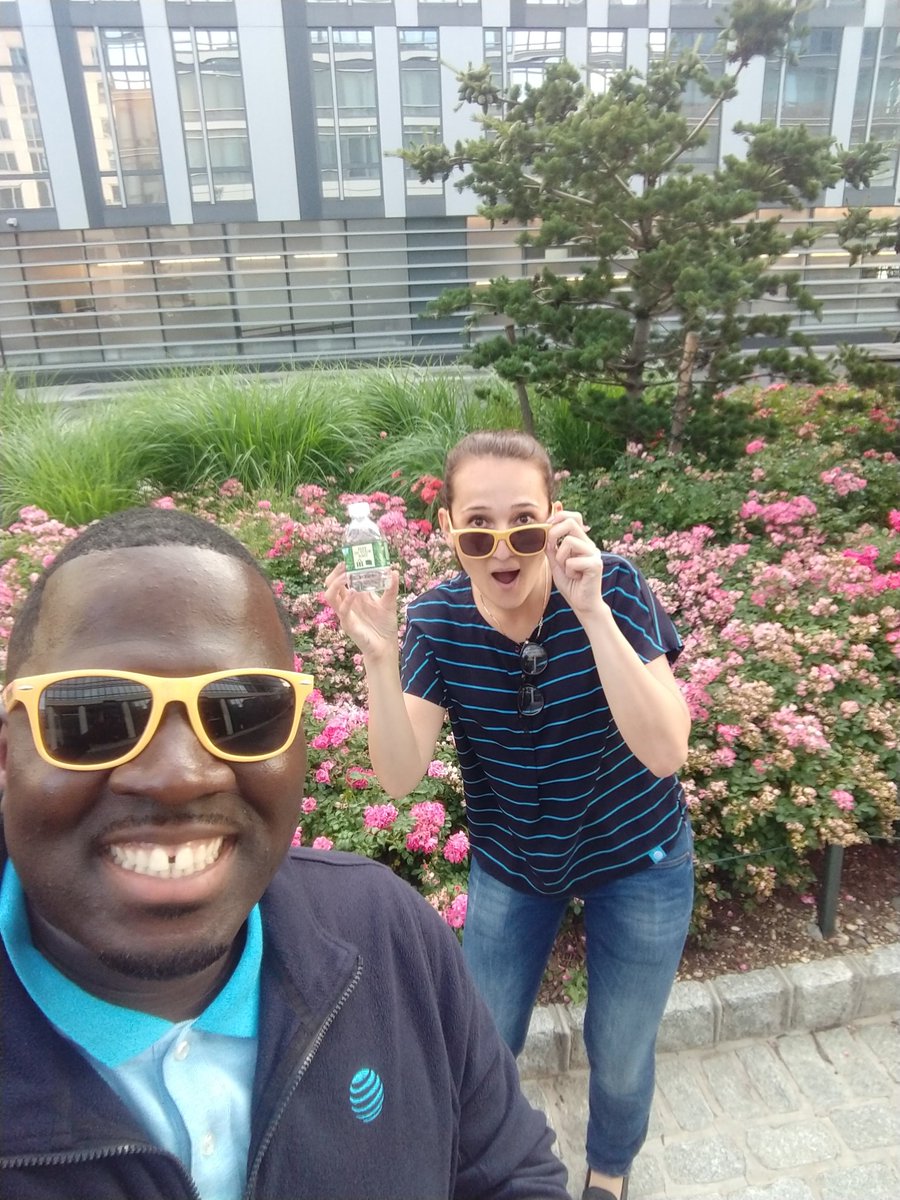Lamptomatic's tweet photo. #SamsungFun with @Hajra_Jahic 
#IHX #improvise #bodyofwater https://t.co/Te7T5GJBUc