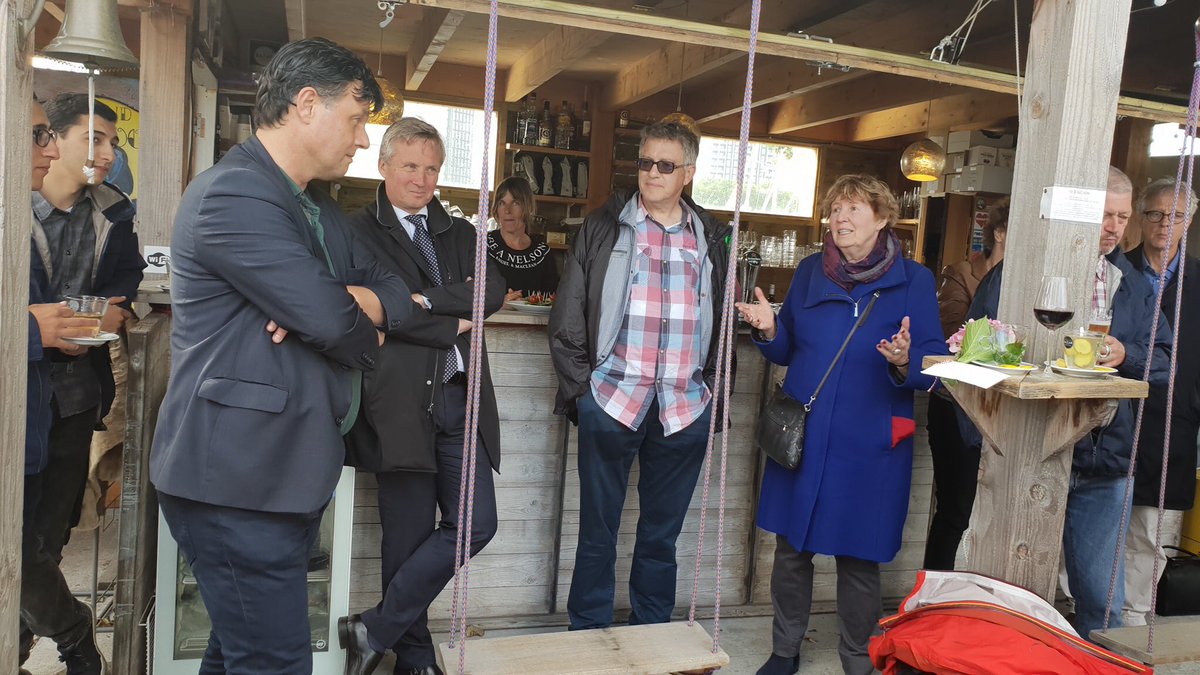 canan_uyar's tweet photo. @PvdA020Nrd neemt afscheid van @cobyvanberkum en @muurlink 
Eerst een borrel met onze leden plus @ericvanderburg @MarjoleinMoor daarna een gezellige barbecue met bestuur/fractie
We danken Coby/Alphons voor hun uitstekende werk, ongelofelijke inzet en enthousiasme voor #020Noord https://t.co/xVeLB8jGL0