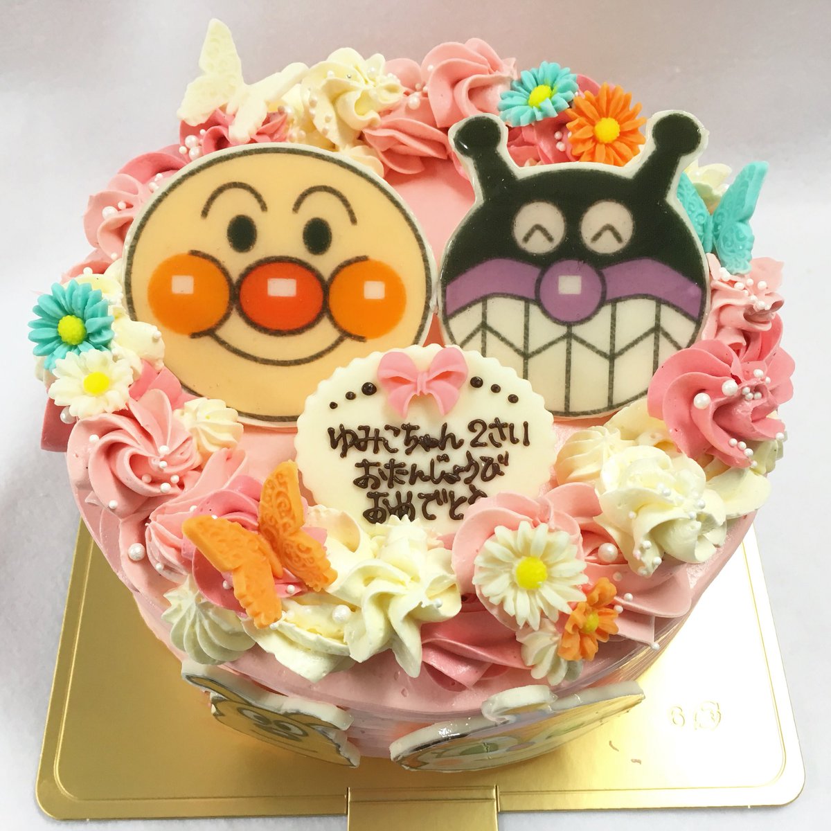 アトリエナユタ 女の子のケーキはかわいい アトリエナユタ オーダーメイドケーキ アンパンマンケーキ 大阪