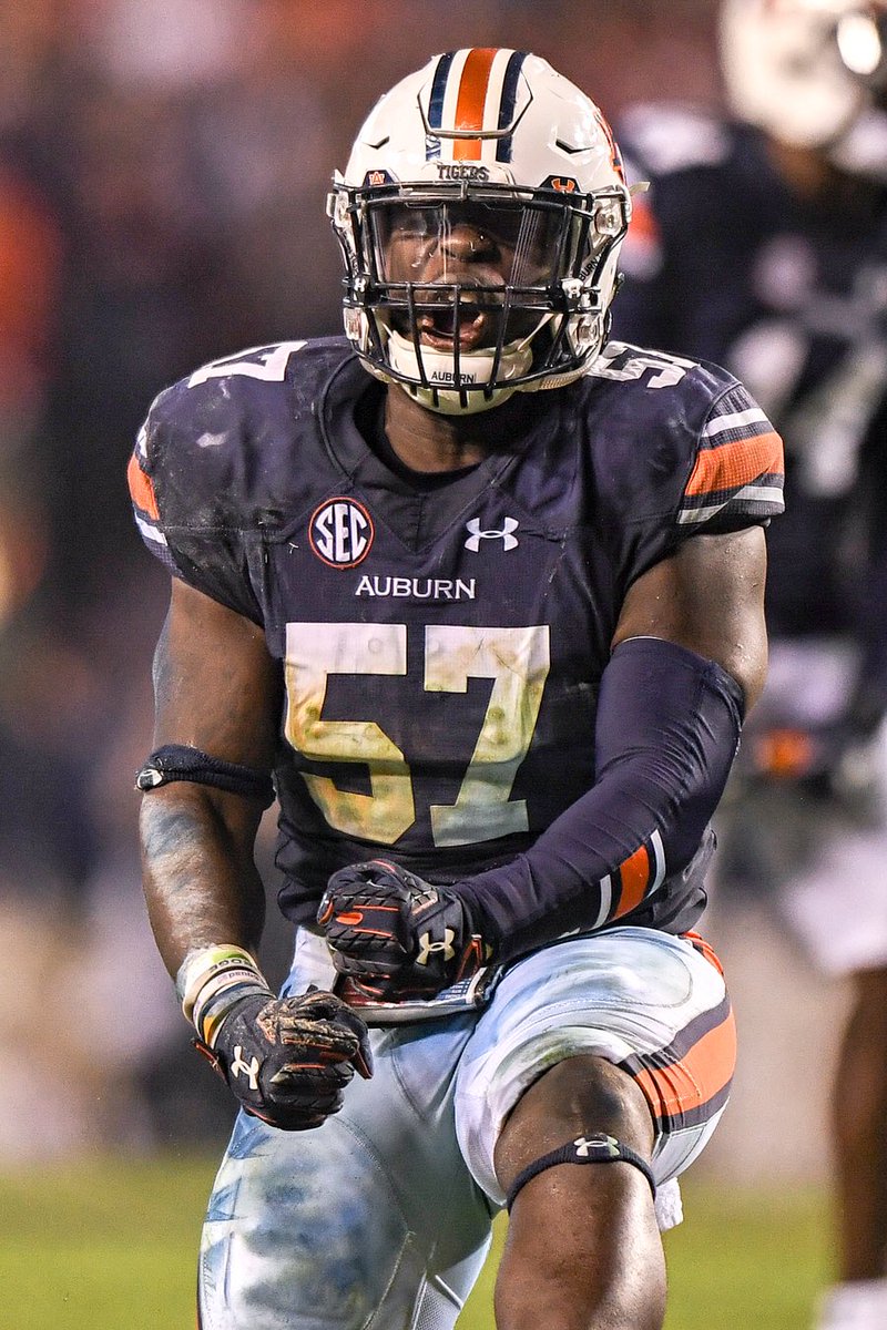 terrancegood34's tweet photo. I got a chance to talk with Auburn Tiger star LB, @_Davis_Boy12 yesterday for about an hour. Now I understand, why Auburn University loves this guy so much and why he is so special to their program. This guy is awesome, he is the model leader, athlete, student, son and brother. https://t.co/LBBXGwwYAt
